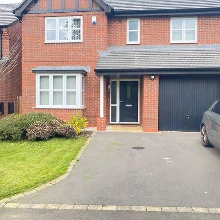 4-Room Detached Furnished Home With Parking 레스터 외부 사진